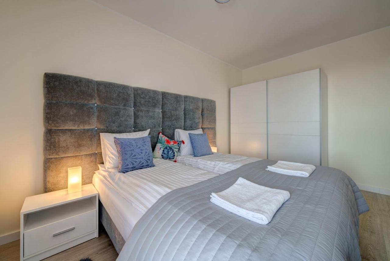 Live & Travel Apartments - Waterlane Island Гданьск Номер фото